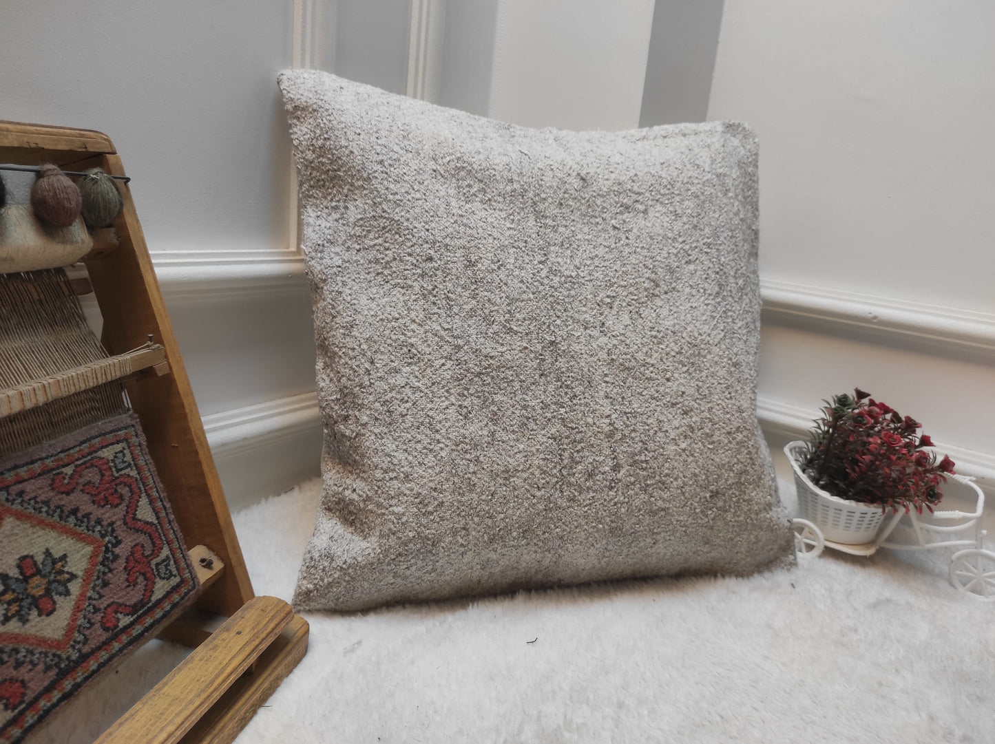 Handmade White Kilim Pillow Cover: Upcycled Wool, Bohemian Decor (18x18 in)