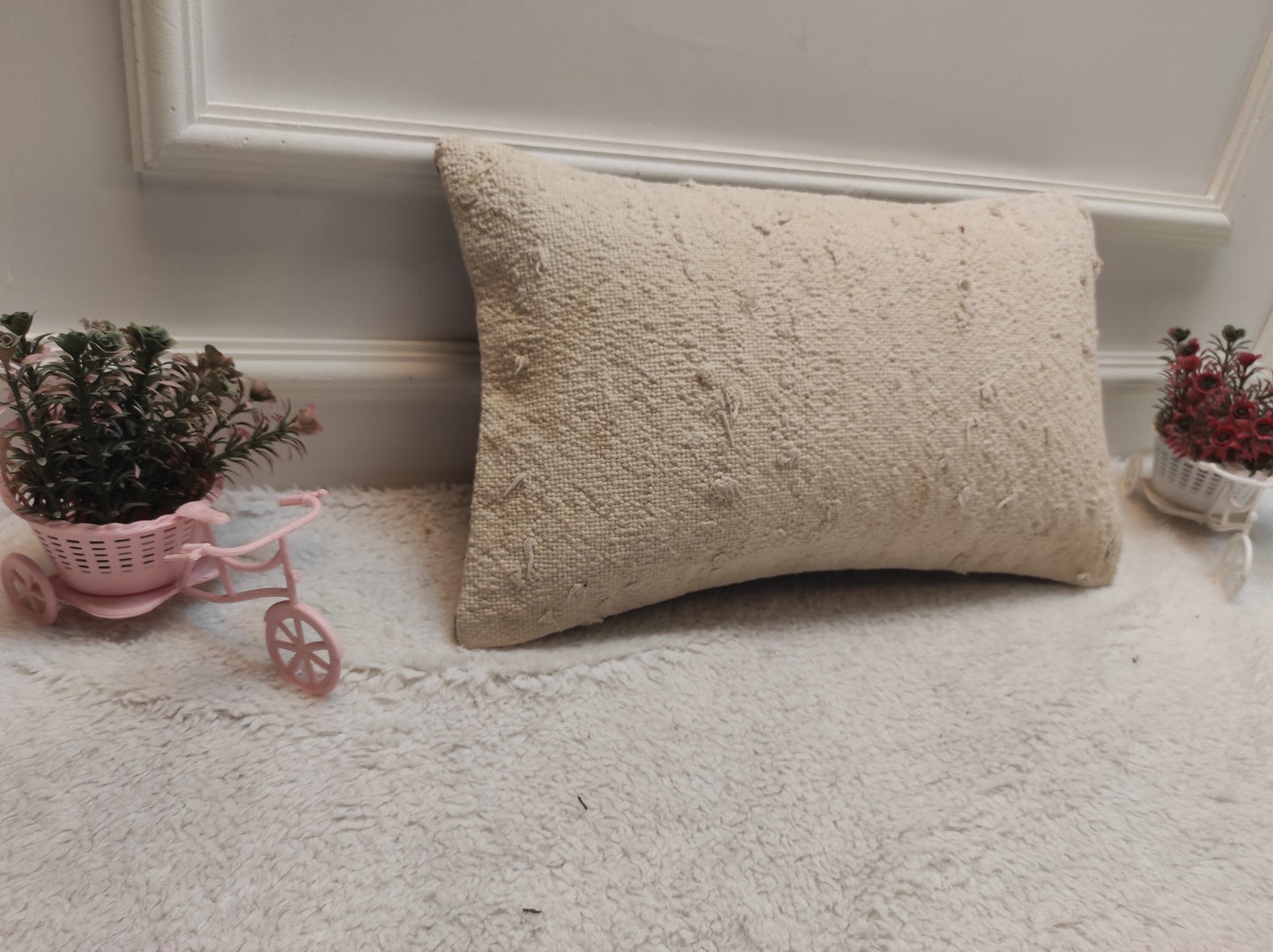 Handmade Kilim Pillow Cover: Upcycled Woven Rug, White (12x20 inc.)