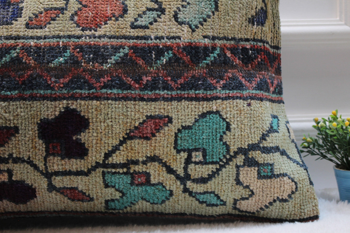 Floral Kilim Pillow Cover (16x24 in): Organic Wool Turkish Rug, Boho Decor