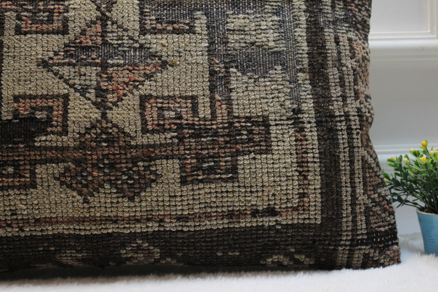 Handmade Kilim Lumbar Pillow Cover: Vintage Turkish Rug, 16x24 inch