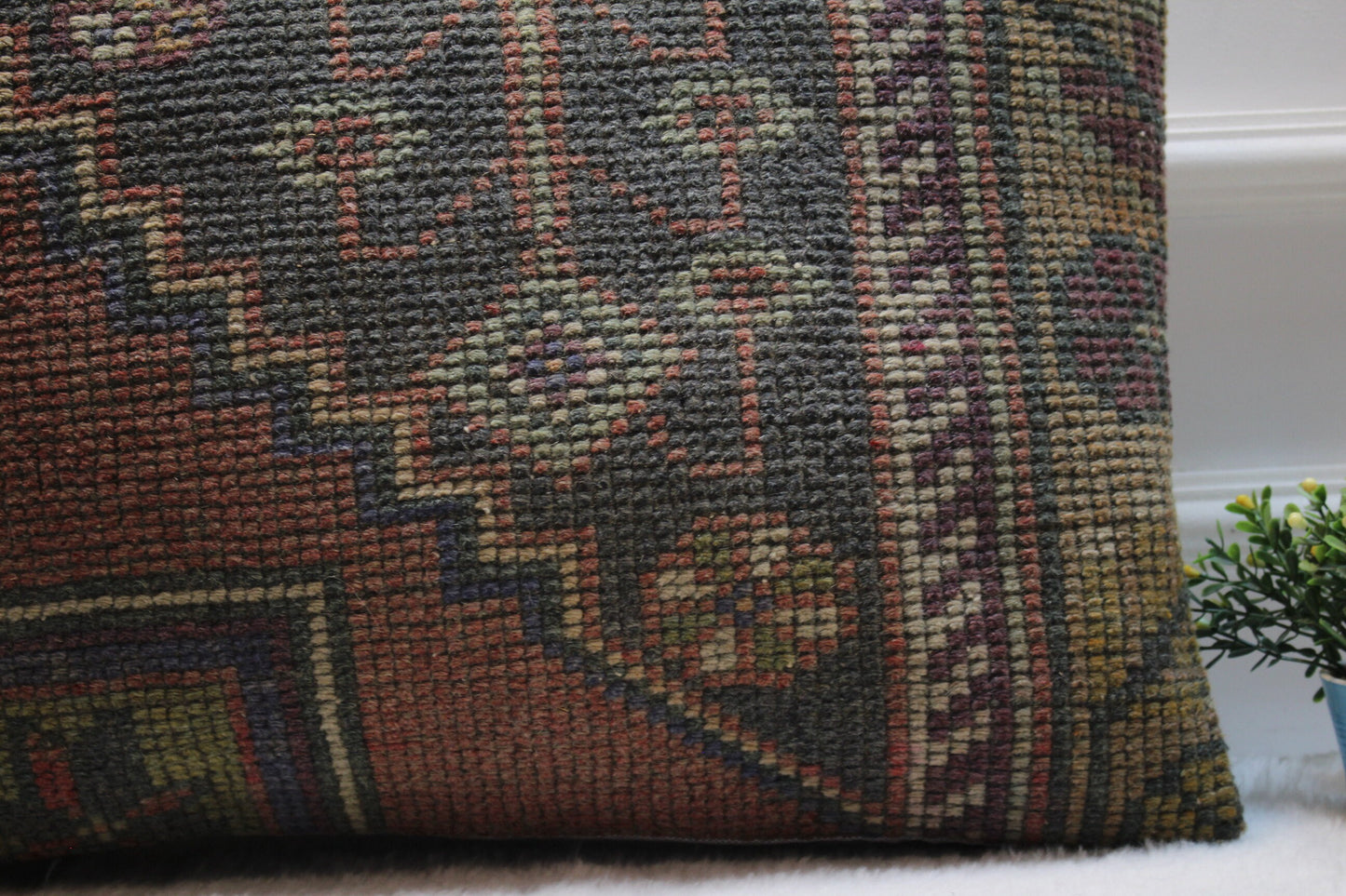 Handmade Kilim Lumbar Pillow Cover: Upcycled Turkish Rug (16x24 in)