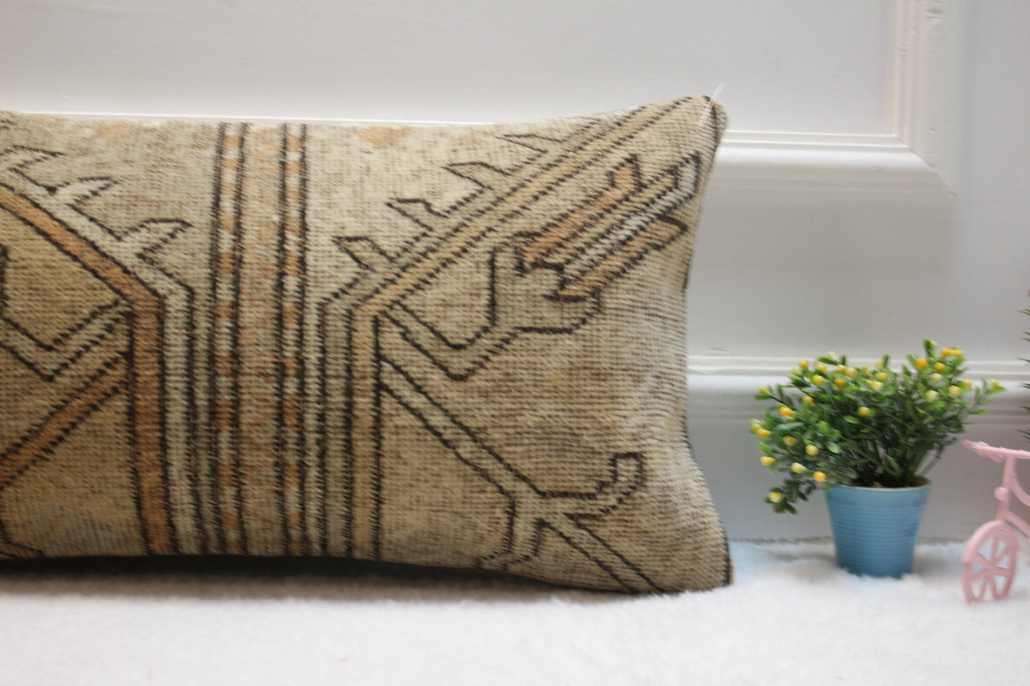 Geometric Kilim Pillow Cover: Beige Boho Lumbar Pillow (12x24 inch)
