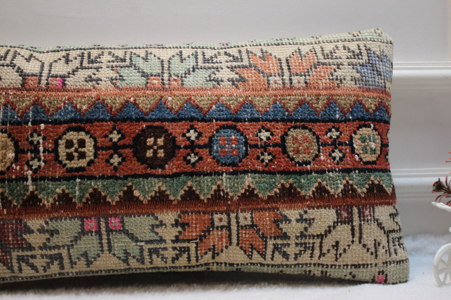 Handwoven Kilim Pillow Cover: Antique Anatolian Rug Lumbar Pillow (30x60cm)