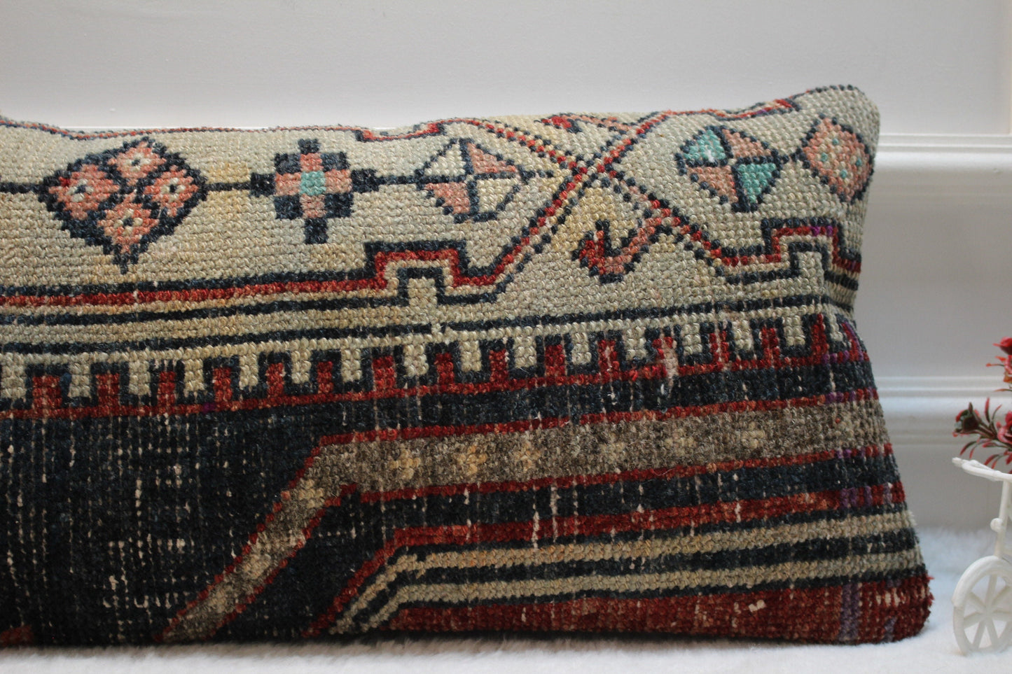 Handmade Kilim Pillow Cover: Upcycled Turkish Rug, Blue & Beige (12x24 in)