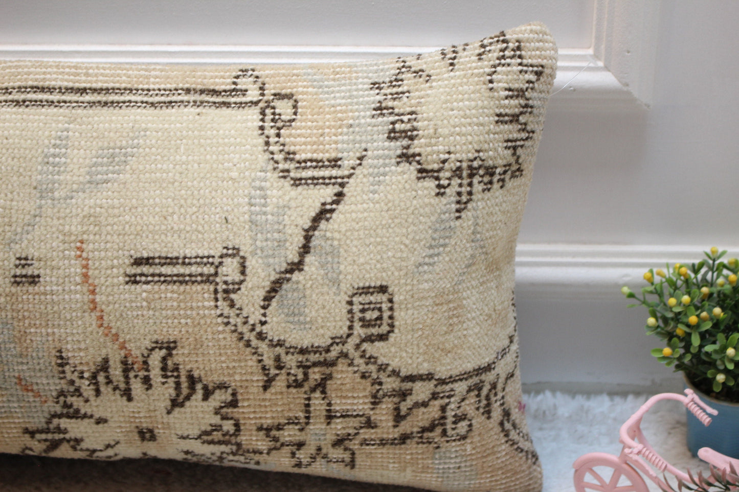 Beige Vintage Turkish Rug Lumbar Pillow Cover: Handmade Wool Pillow (12x24 in)