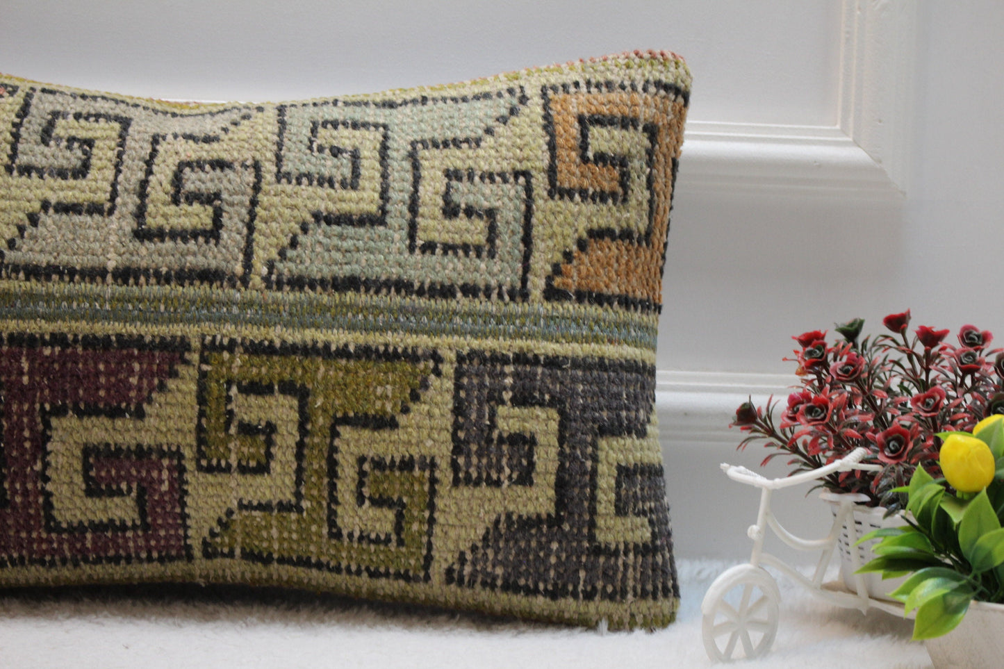 Handmade Wool Lumbar Pillow Cover: Turkish Kilim Rug, 12x20 inch