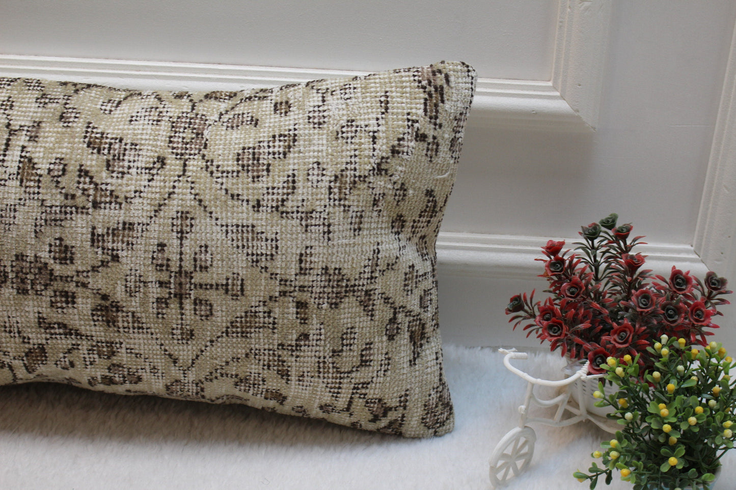 Handmade Kilim Lumbar Pillow Cover: Beige Floral, Upcycled Rug (12x24 in)