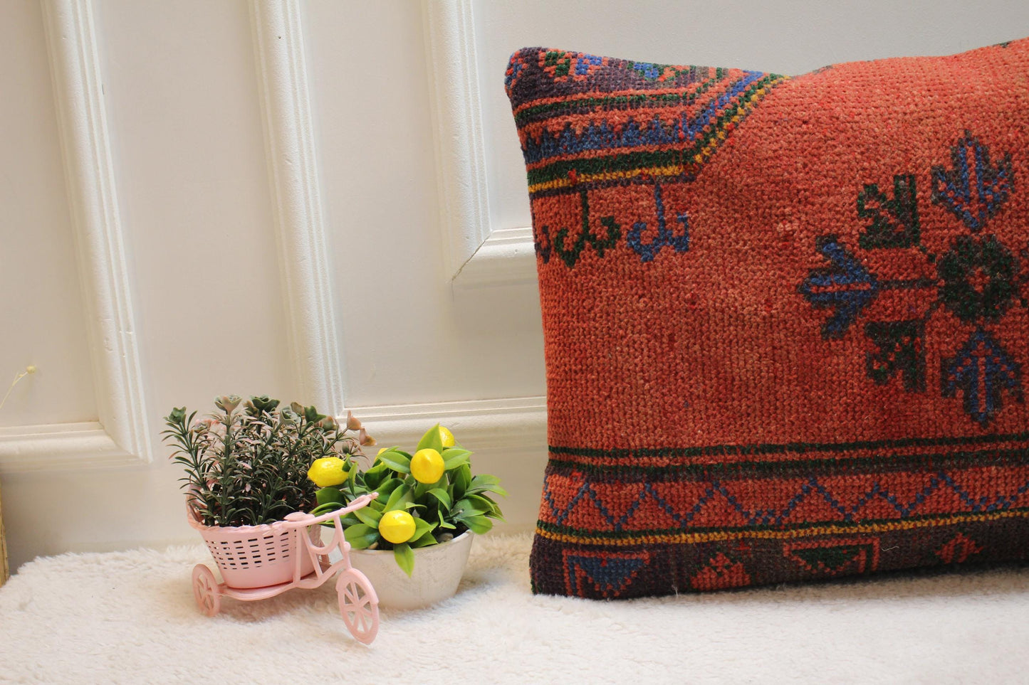 Floral Kilim Lumbar Pillow Cover: Vintage Woven Rug, 16x24 inch