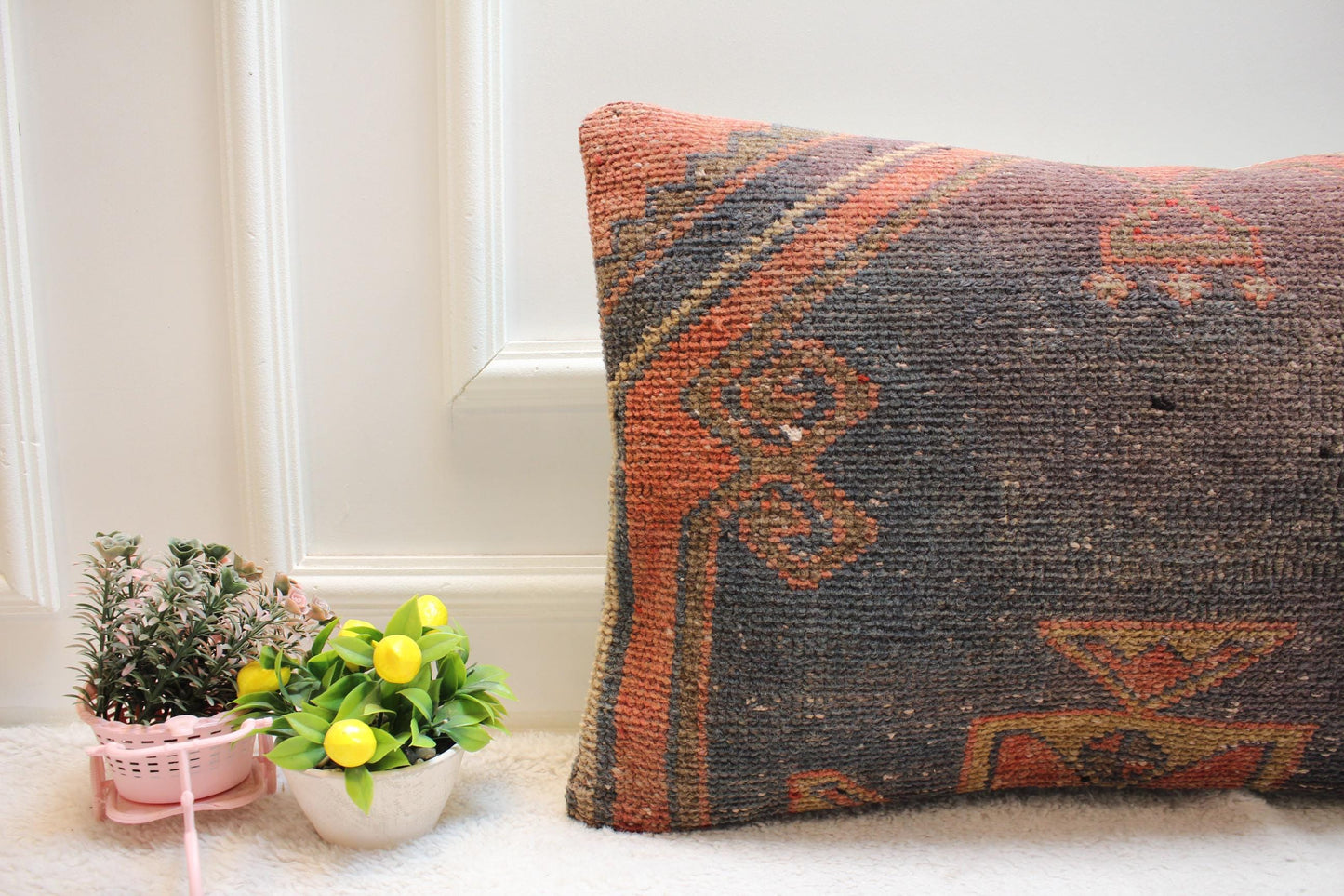 Handmade Turkish Kilim Lumbar Pillow Cover: Vintage Rug, 16x24 inch