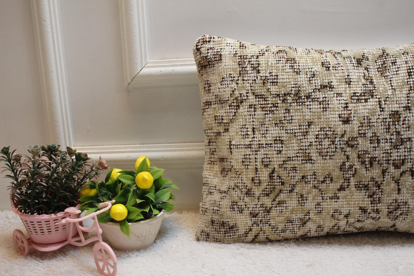Handmade Floral Kilim Pillow Cover: Beige Turkish Rug, 12x20 inc
