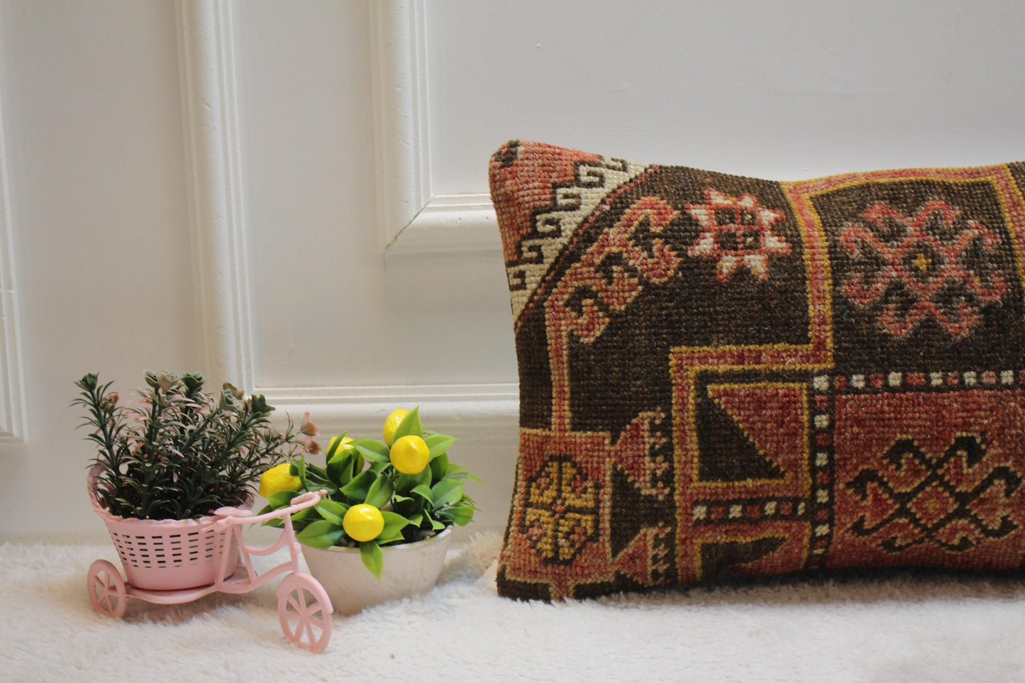 Vintage Turkish Rug Lumbar Pillow Cover: Black & Red, 12x20 inch