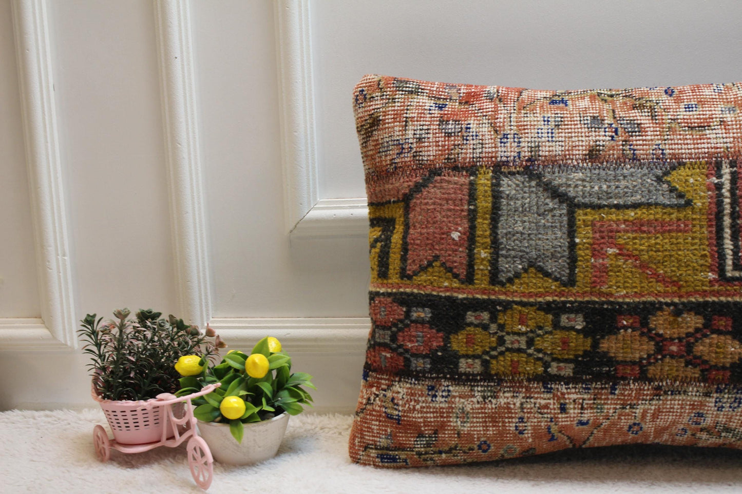 Handmade Kilim Pillow Cover: Upcycled Vintage Turkish Rug (16x24 inc)