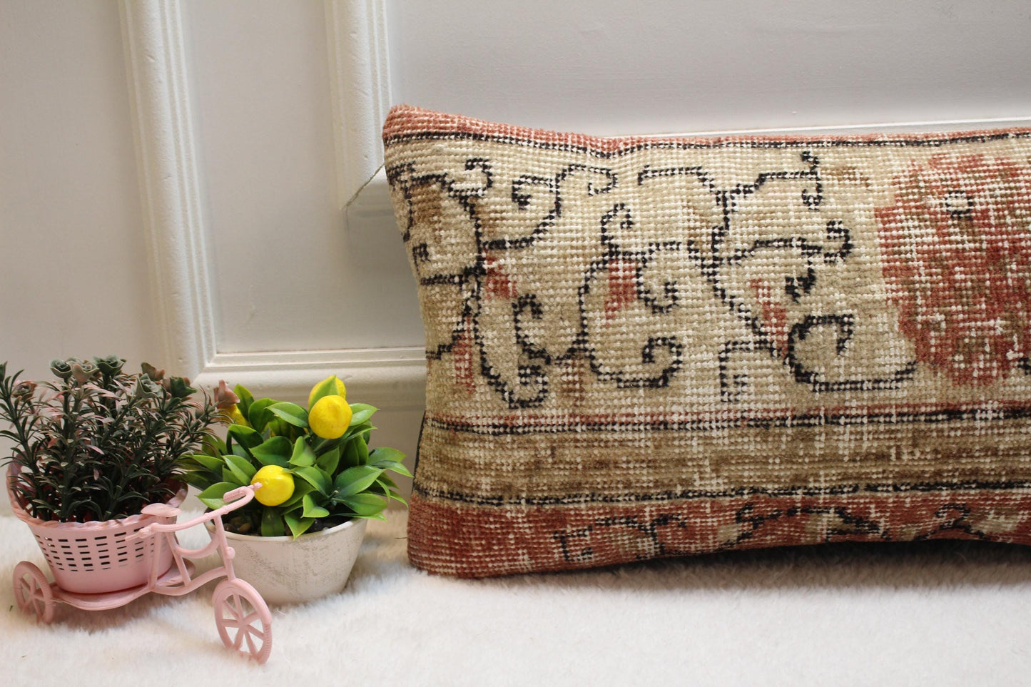 Floral Kilim Lumbar Pillow Cover: Vintage Woven Rug, 12x24 inch