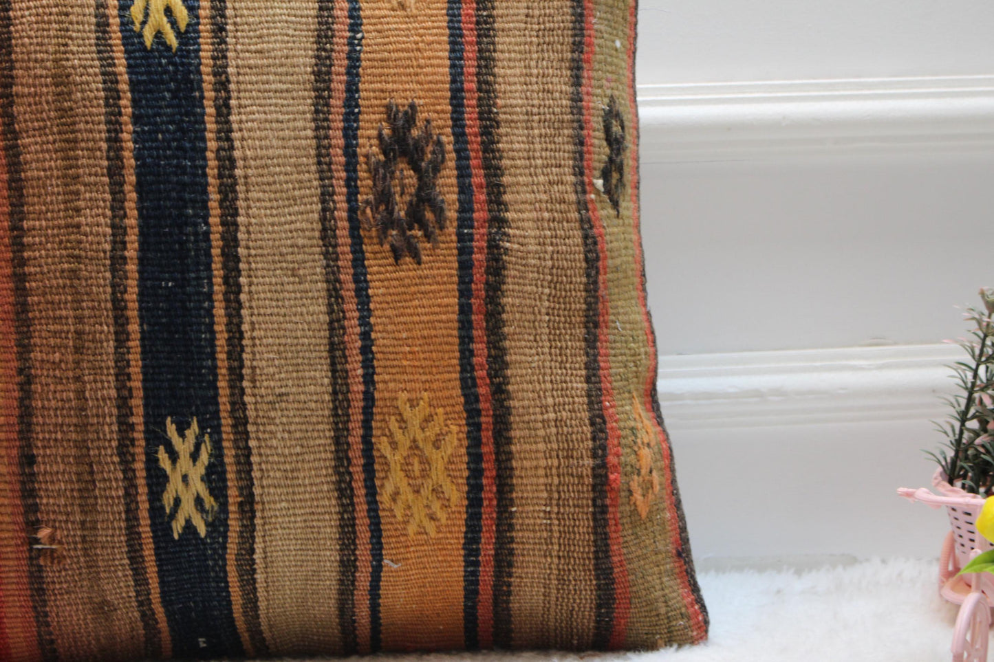 Handmade Kilim Pillow Cover: Boho Woven Rug Cushion (16x16 in)