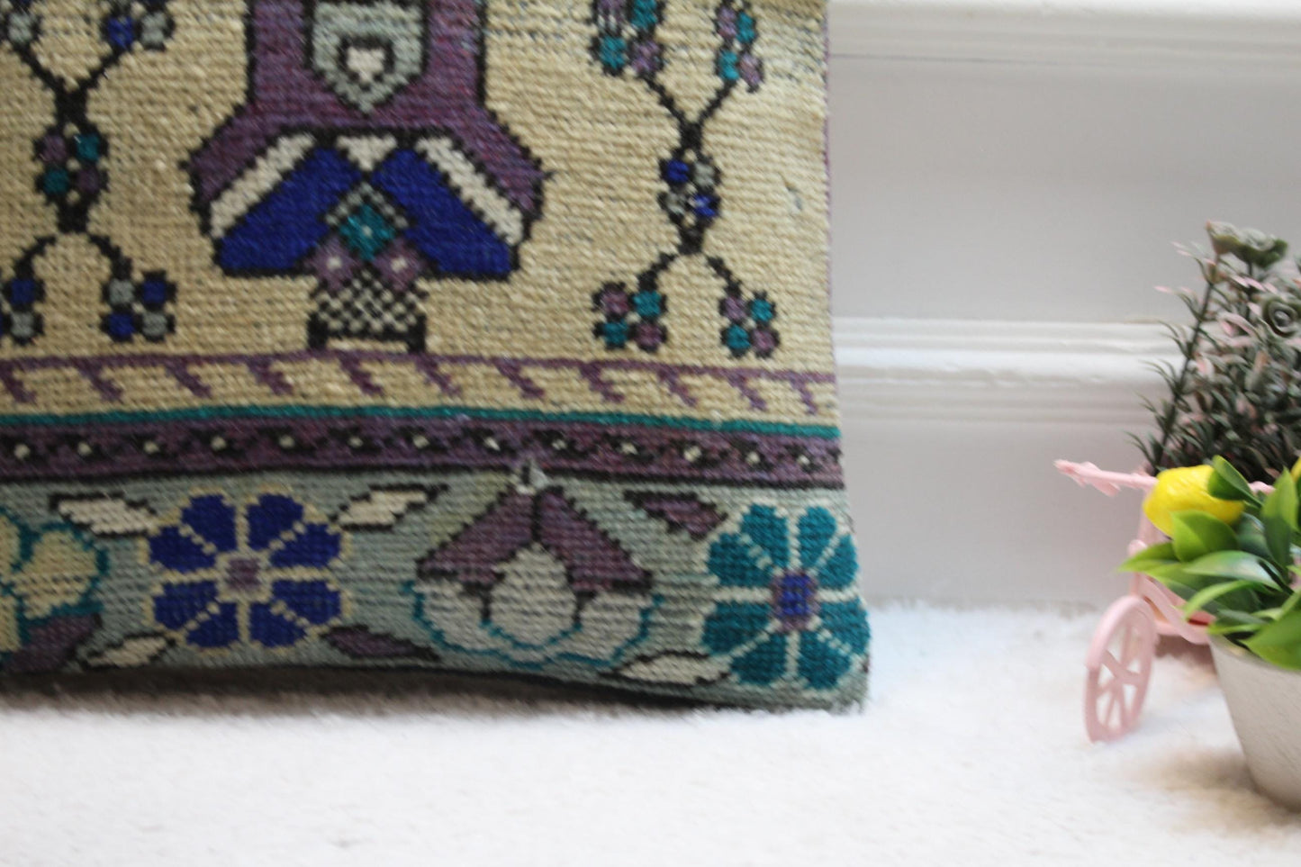 Handmade Kilim Pillow Cover: Upcycled Turkish Wool Rug, 16x16 inc