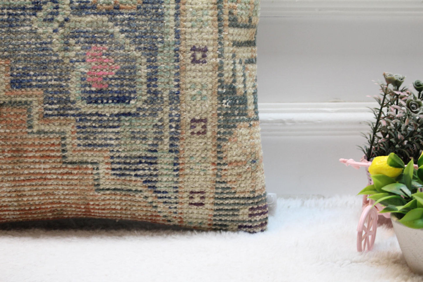 Floral Turkish Rug Pillow Cover: Handmade Wool Kilim, 16x16 inc