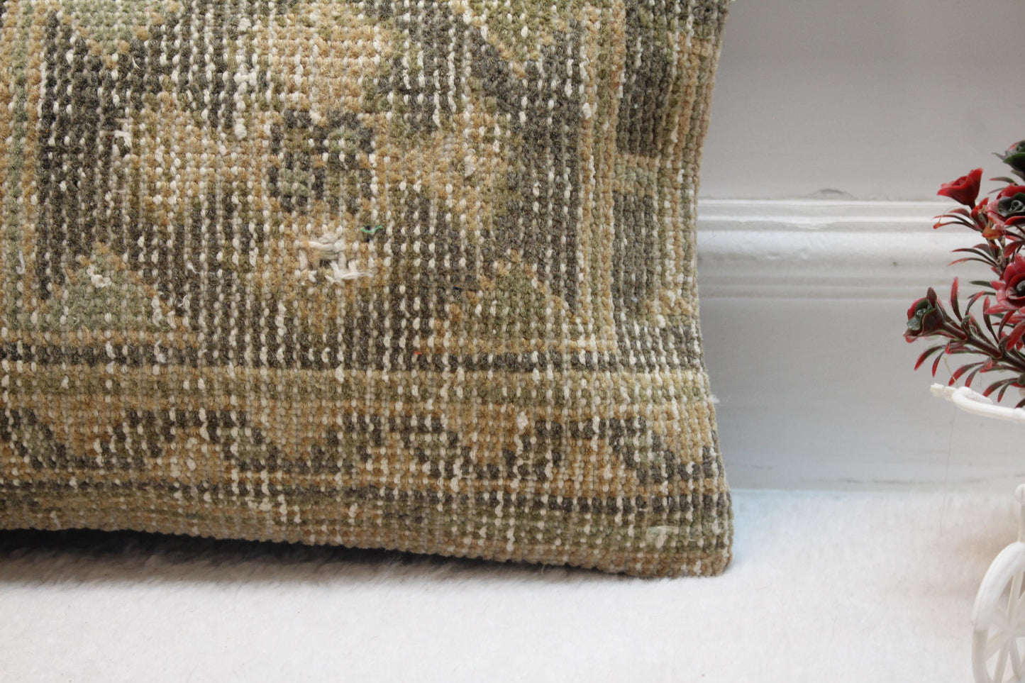 Vintage Turkish Kilim Lumbar Pillow Cover: Handmade Wool Accent (12x20 in)