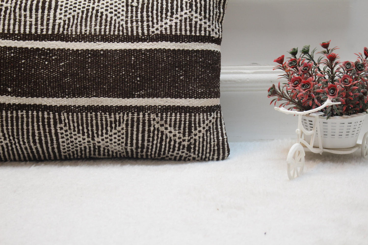 Handmade Kilim Pillow Cover: Organic Wool, Brown & White (12x20 in)