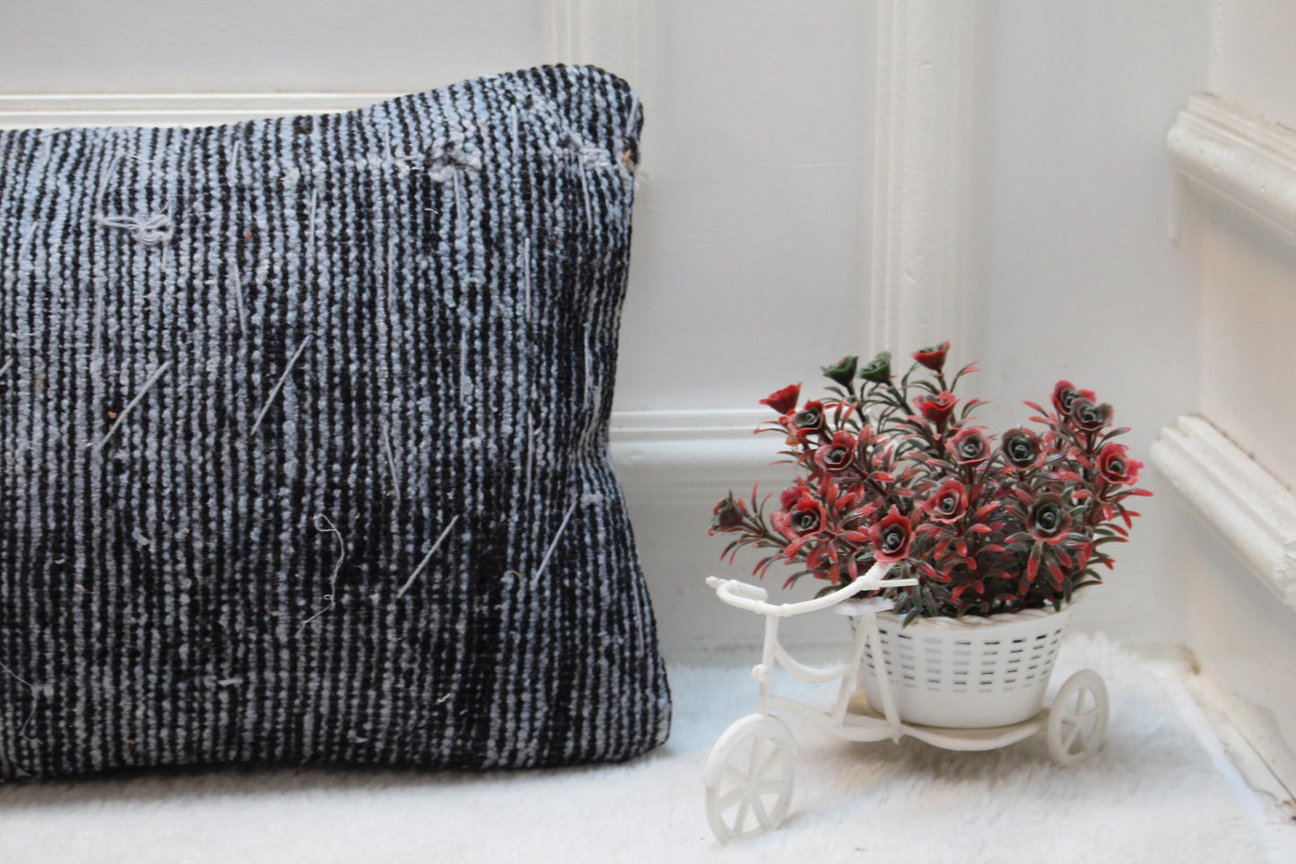 Handmade Turkish Kilim Lumbar Pillow Cover: Organic Wool, 12x36 inc