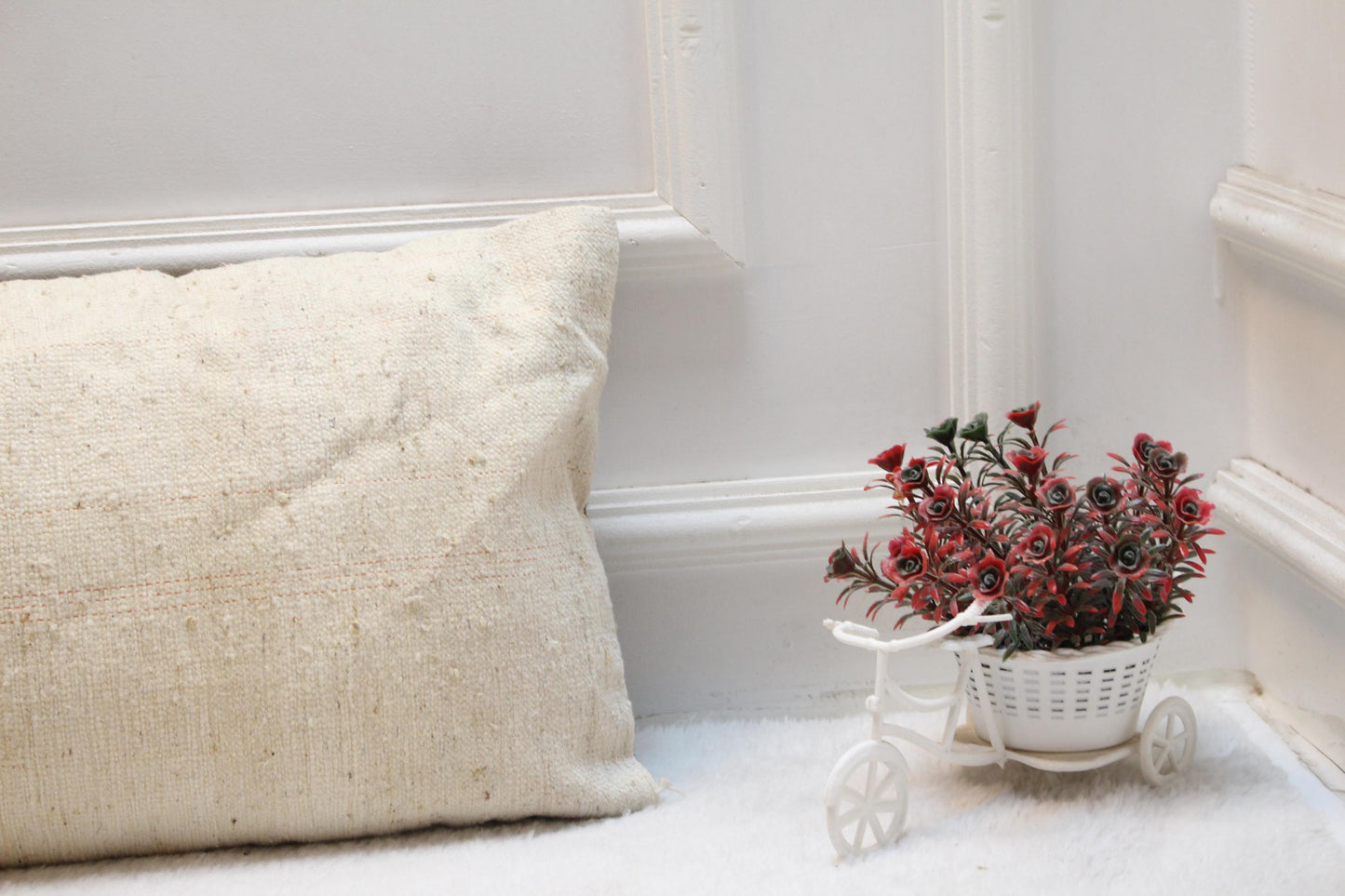Handmade Floral Turkish Rug Lumbar Pillow Cover: Upcycled Kilim, 12x24 inch
