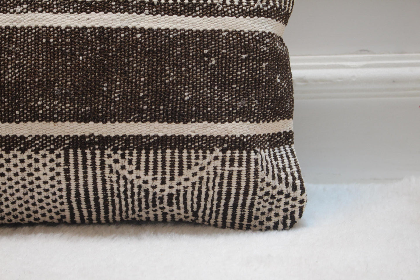 Handmade Turkish Kilim Pillow Cover: Organic Wool Lumbar Pillow (12x20 in)