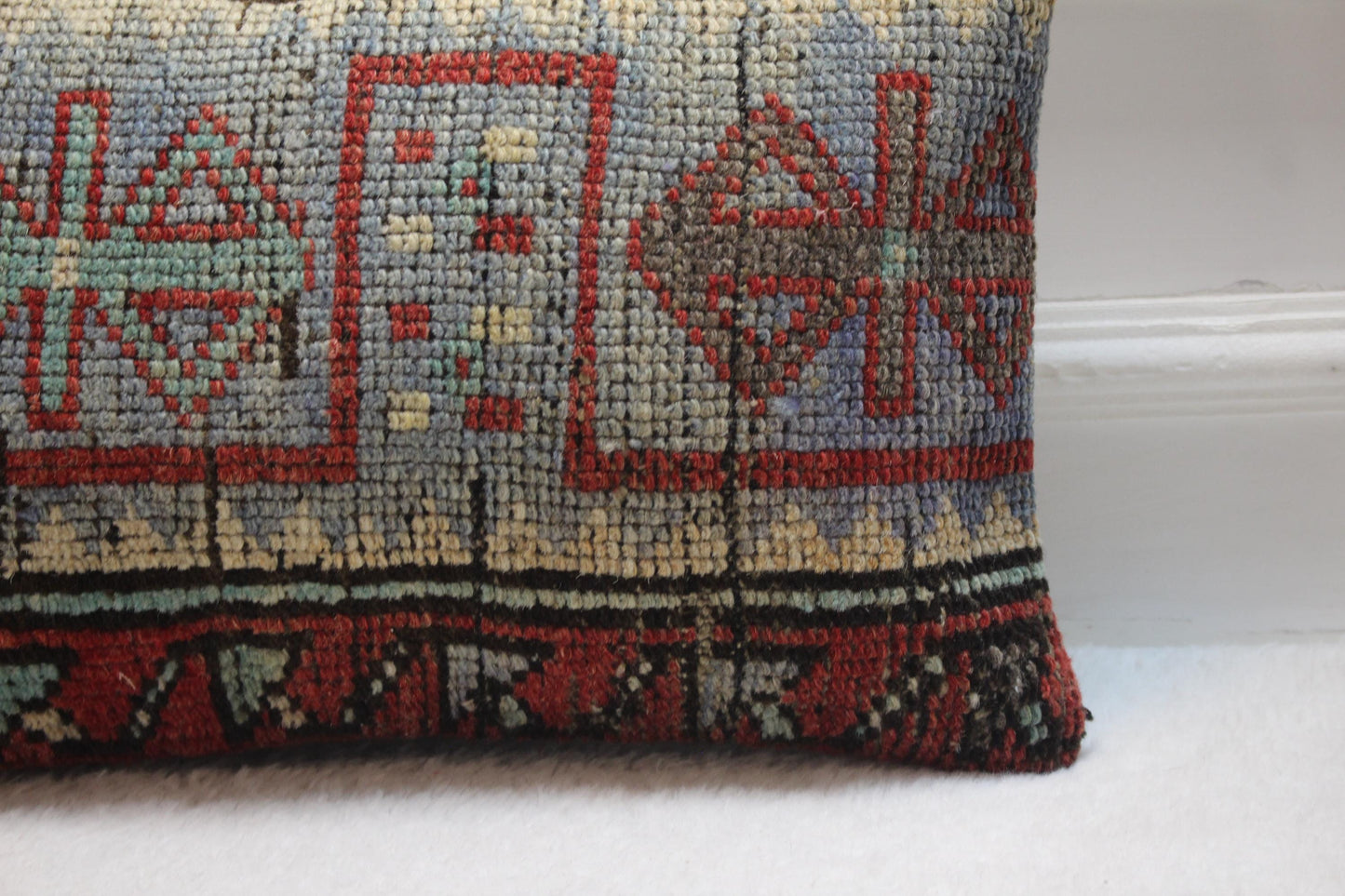 Vintage Turkish Rug Lumbar Pillow Cover: Organic Wool, 12x20 inch