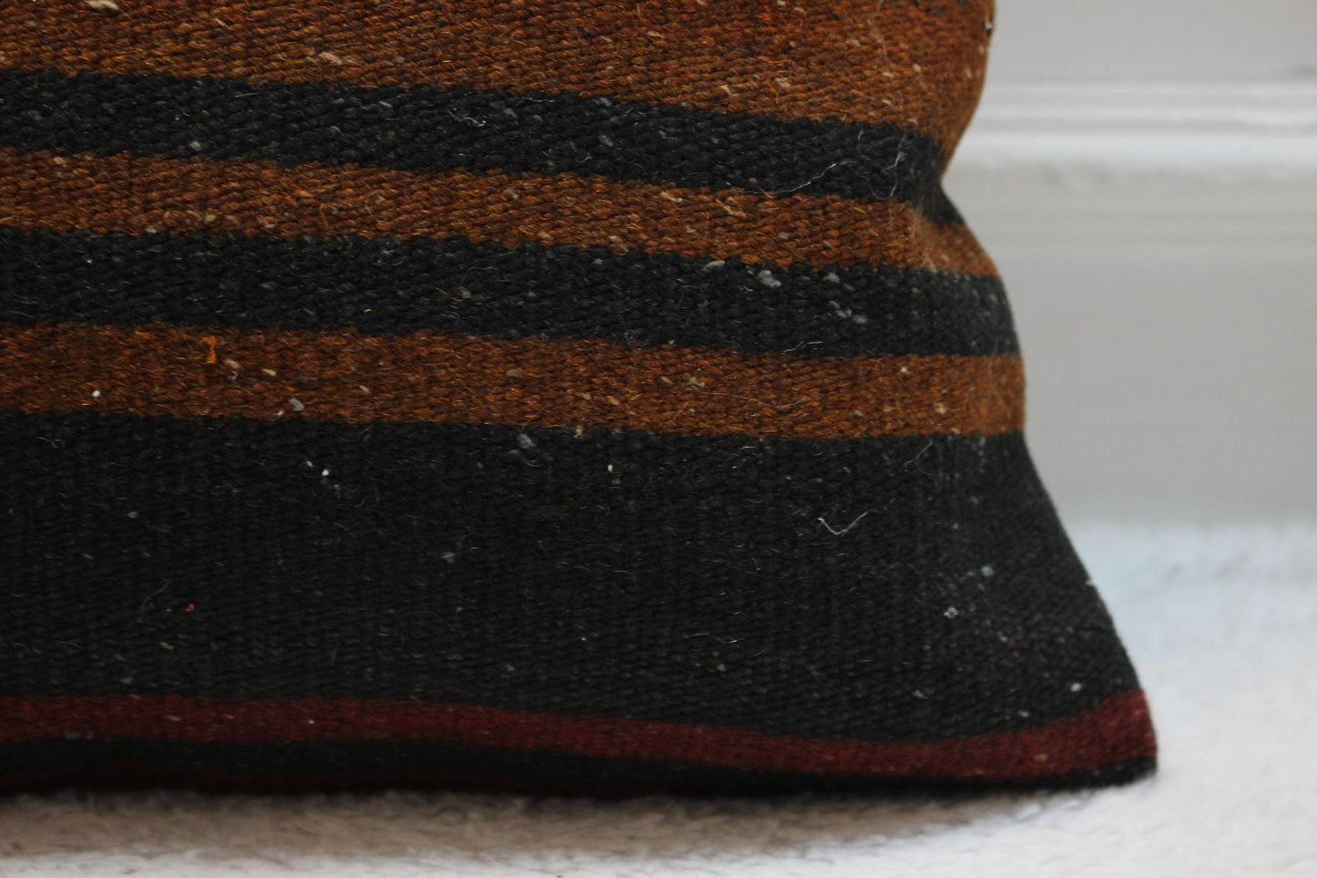 Handmade Kilim Pillow Cover: Vintage Ethnic Wool Cushion (16x16 inch)