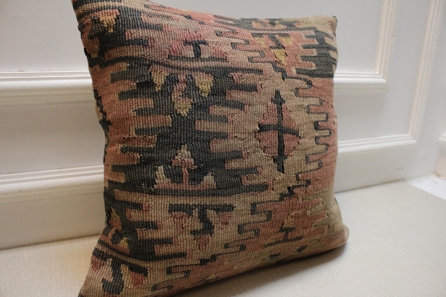 Vintage Turkish Kilim Pillow Cover: Geometric Woven Wool, 16x16