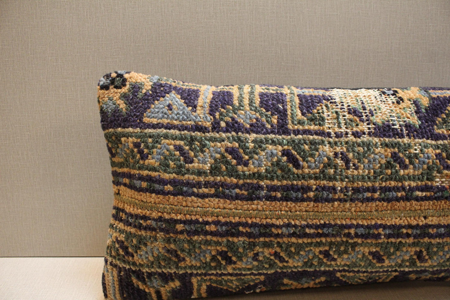 Vintage Turkish Rug Pillow Cover: Ethnic Woven Wool Lumbar Cushion (12x24 in.)