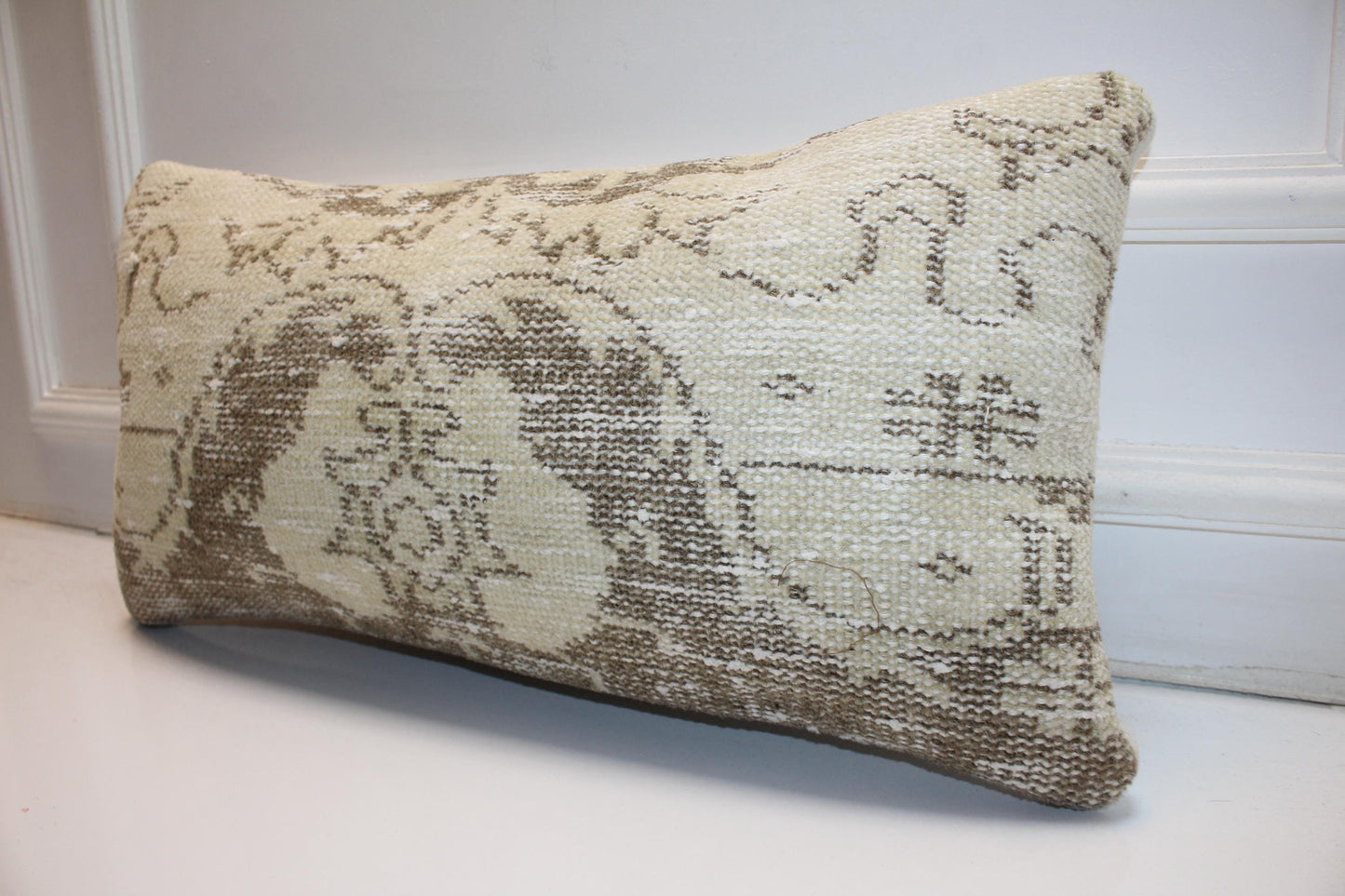 Upcycled Kilim Pillow Cover – Authentic Turkish Rug Lumbar Cushion (12x24)
