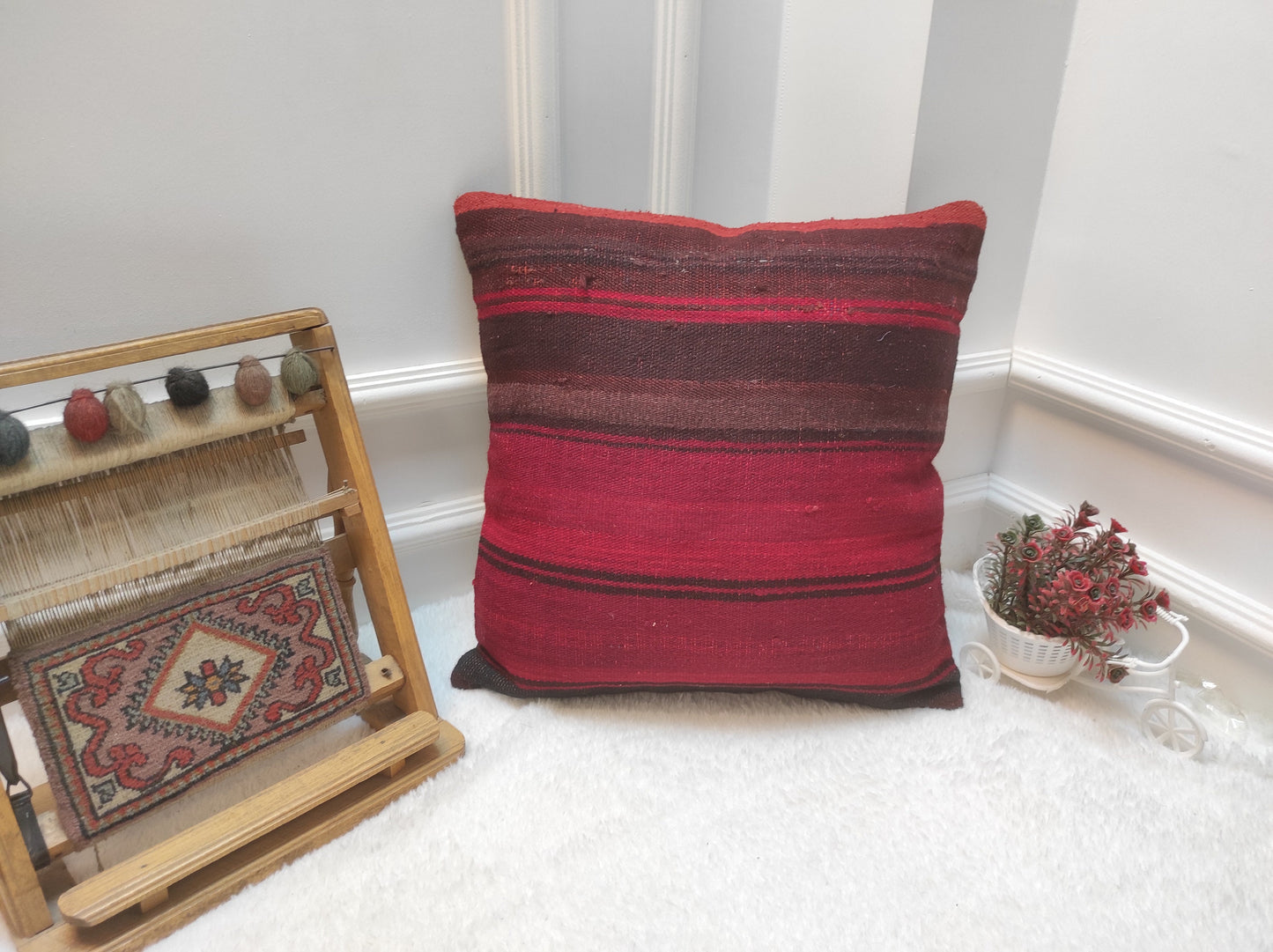 Handmade Kilim Pillow Cover: Upcycled Woven Rug, Red Ethnic Pillow (45x45 cm)
