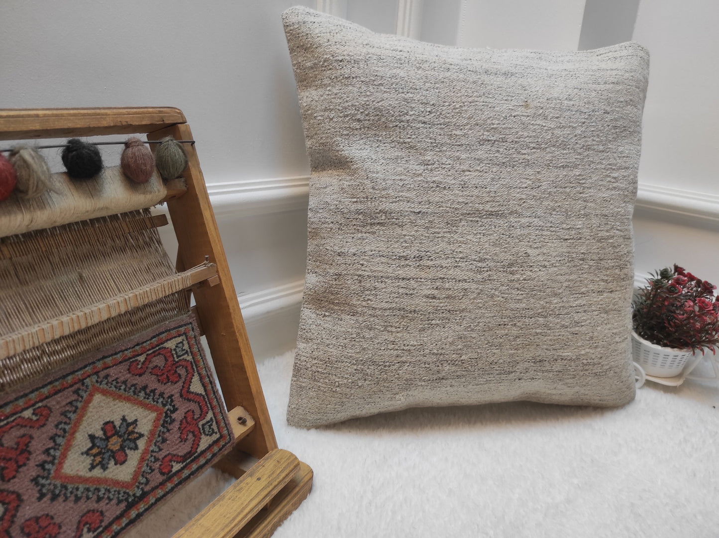 Handmade White Kilim Pillow Cover: Upcycled Woven Rug, 18x18 in