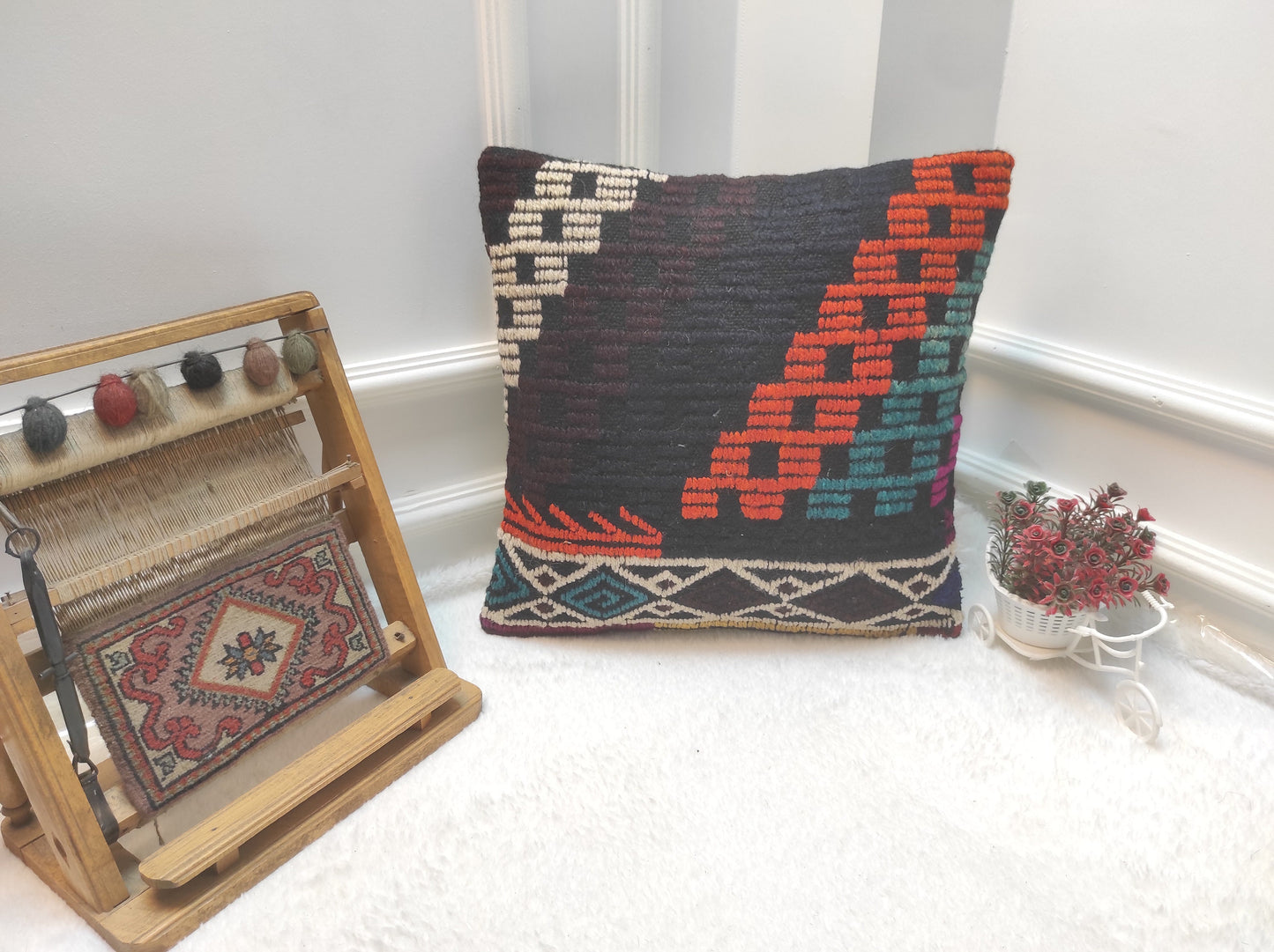 Handmade Kilim Pillow Cover: Upcycled Woven Rug, Geometric Design (18x18 inc)