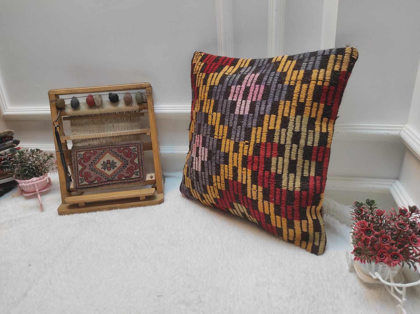 Handwoven Kilim Pillow Cover: Bohemian Rug Pillow (18x18 inch)
