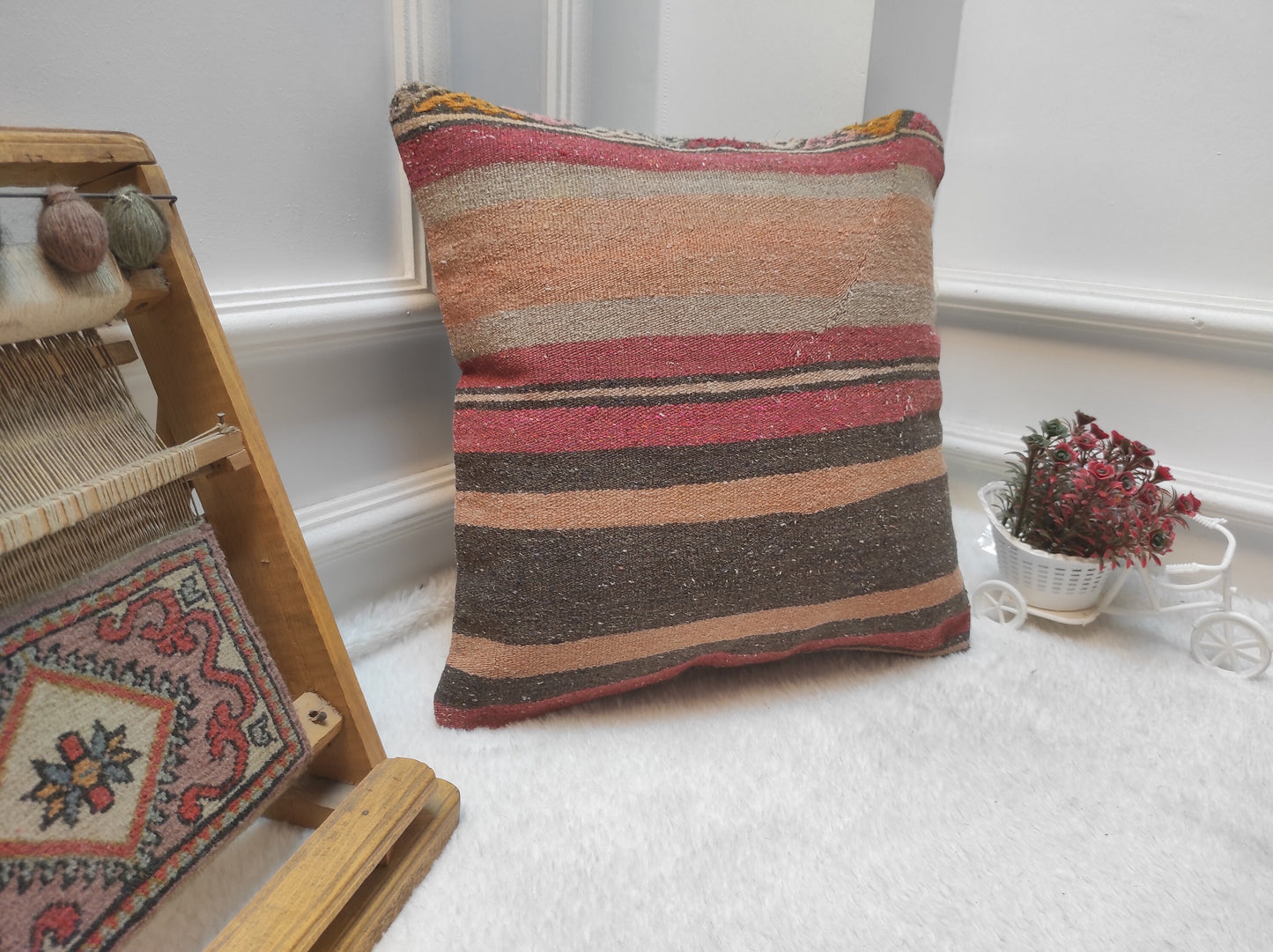Handmade Kilim Pillow Cover: Upcycled Woven Rug, Bohemian Decor (16x16 cm)