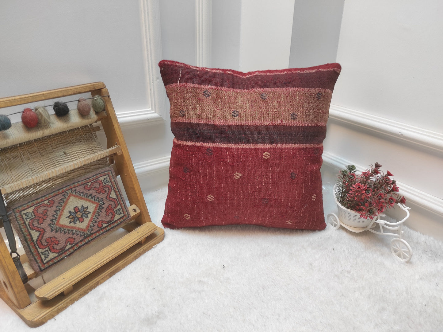 Handmade Kilim Pillow Cover: Upcycled Organic Wool, 16x16