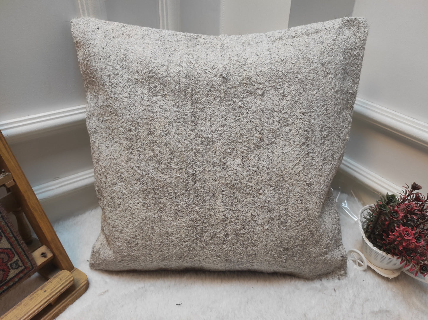 Handmade White Kilim Pillow Cover: Upcycled Wool, Bohemian Decor (18x18 in)