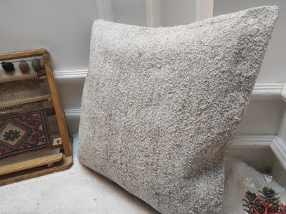 Handmade White Kilim Pillow Cover: Upcycled Wool, Bohemian Decor (18x18 in)
