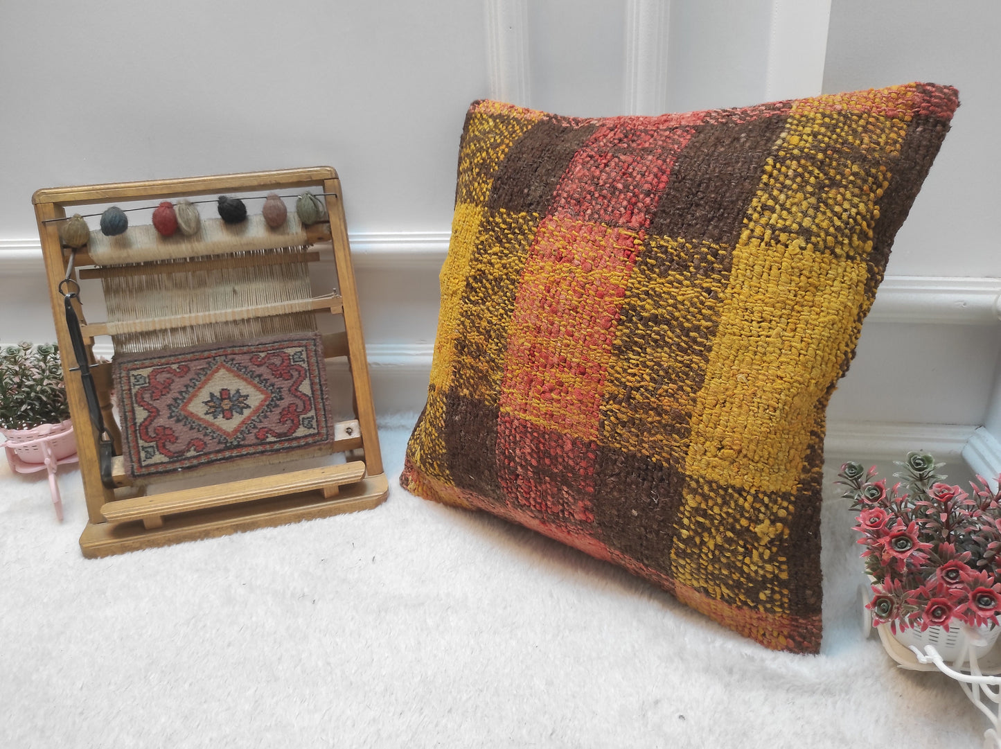 Handwoven Kilim Pillow Cover: Rustic Ethnic Wool Pillow (18x18 inch)