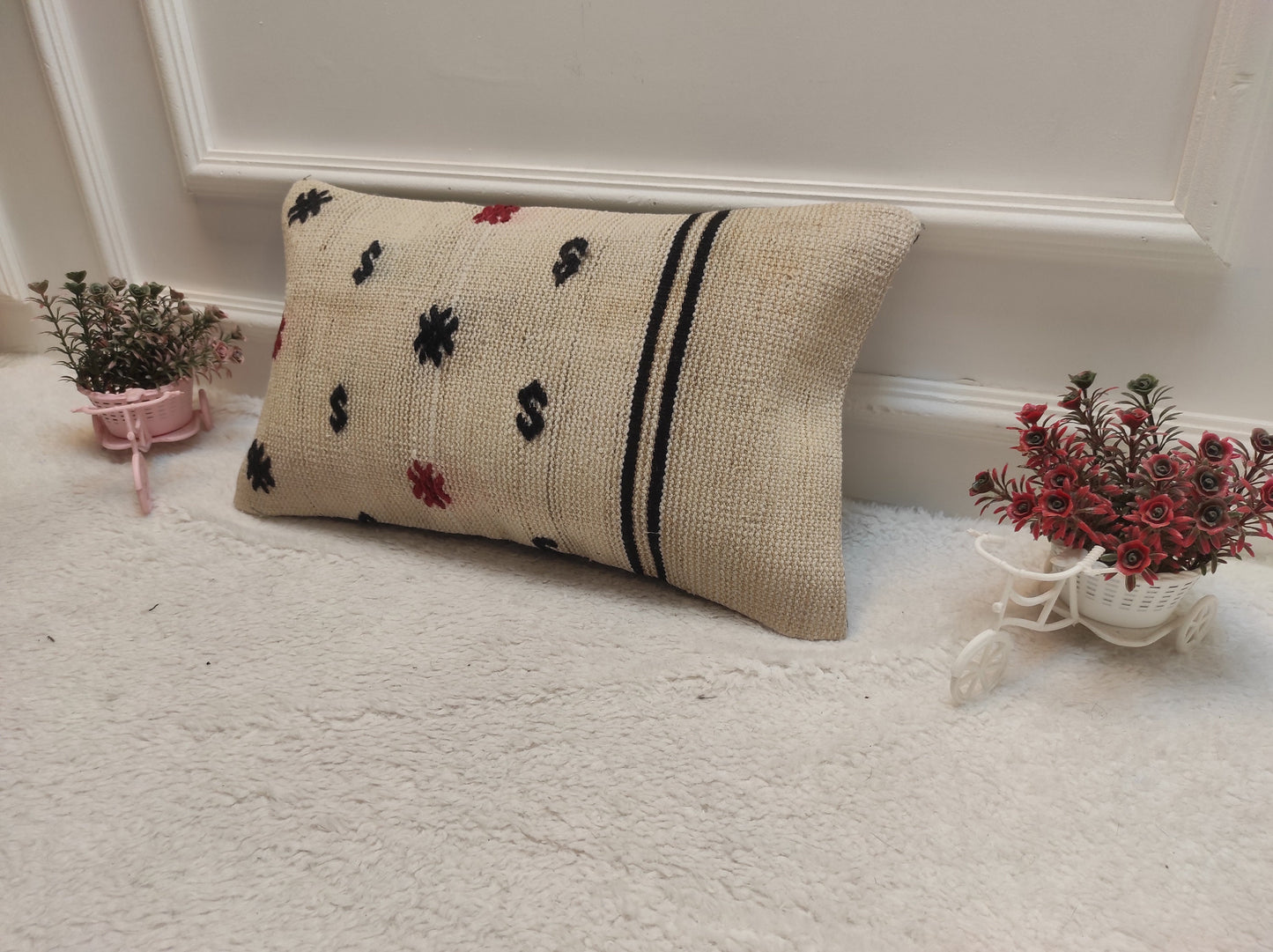Handmade Kilim Pillow Cover: White Bohemian Lumbar Pillow (12x20 in)