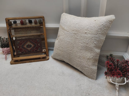 Handmade Kilim Pillow Cover: Upcycled White Wool, Turkish Rug (16x16)