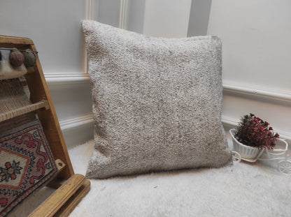Handmade White Kilim Pillow Cover: Upcycled Wool, Bohemian Decor (18x18 in)