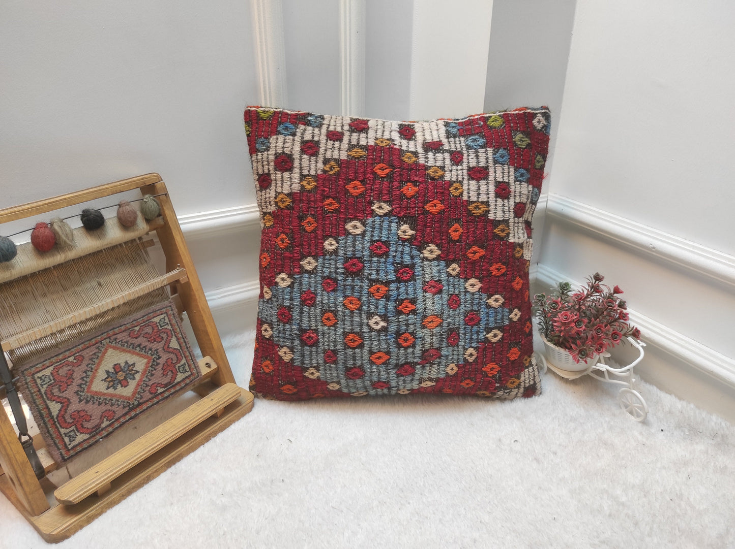 Handmade Kilim Pillow Cover: Upcycled Turkish Woven Rug (18x18 in)