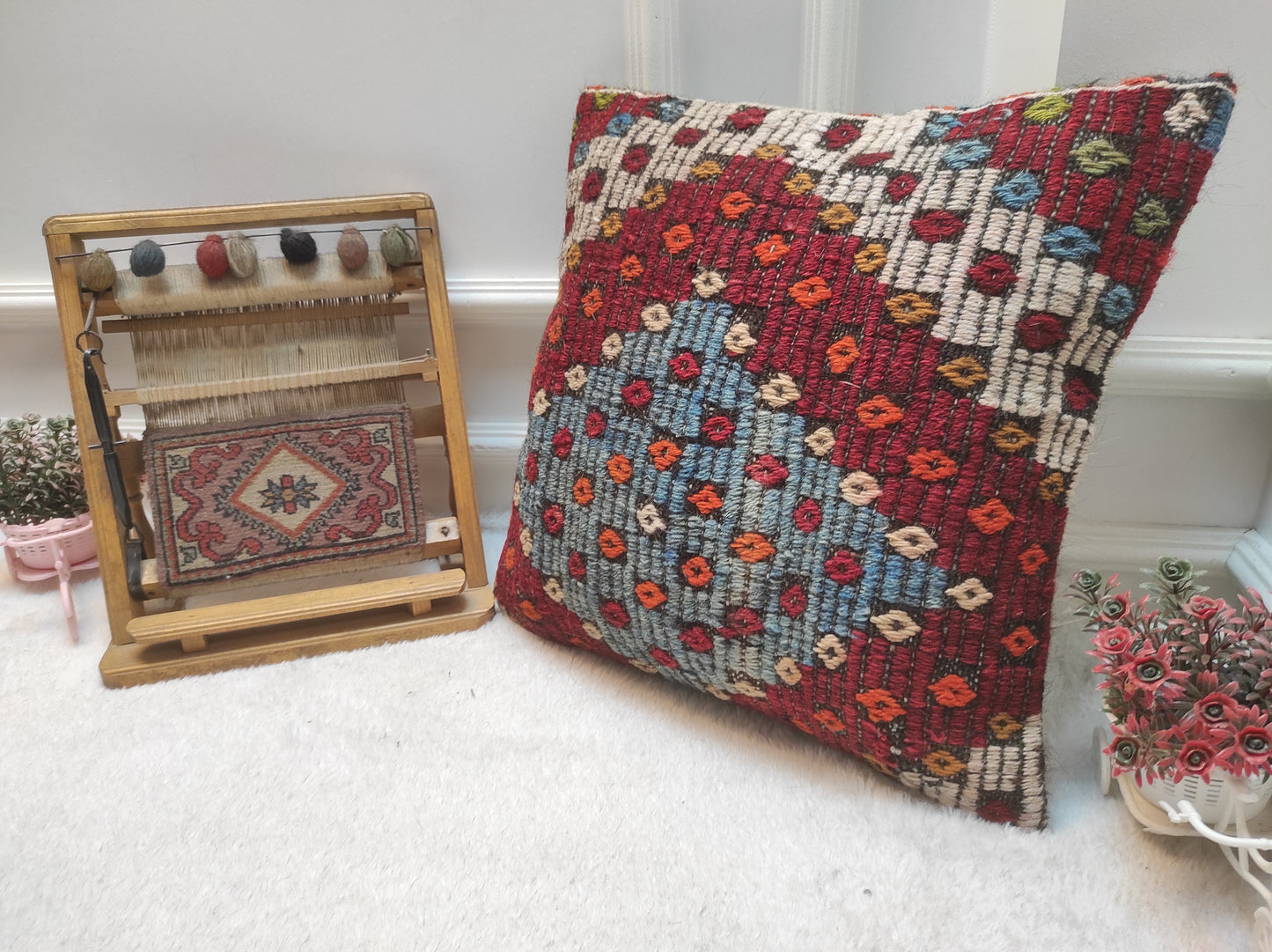 Handmade Kilim Pillow Cover: Upcycled Turkish Woven Rug (18x18 in)