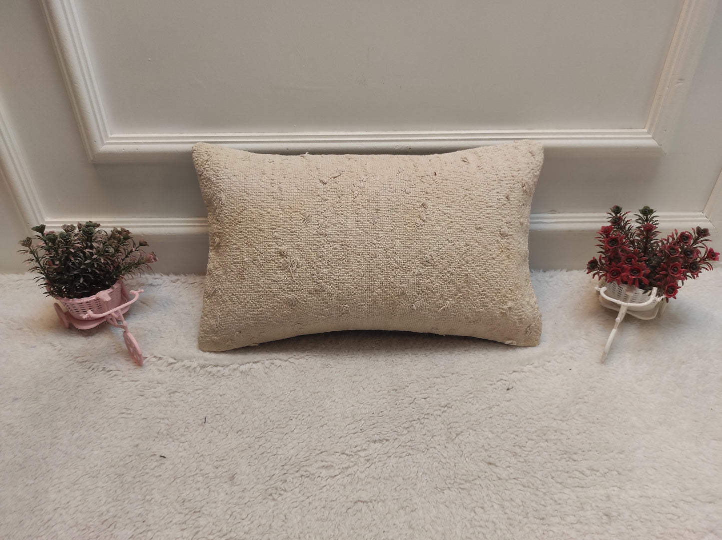 Handmade Kilim Pillow Cover: Upcycled Woven Rug, White (12x20 inc.)