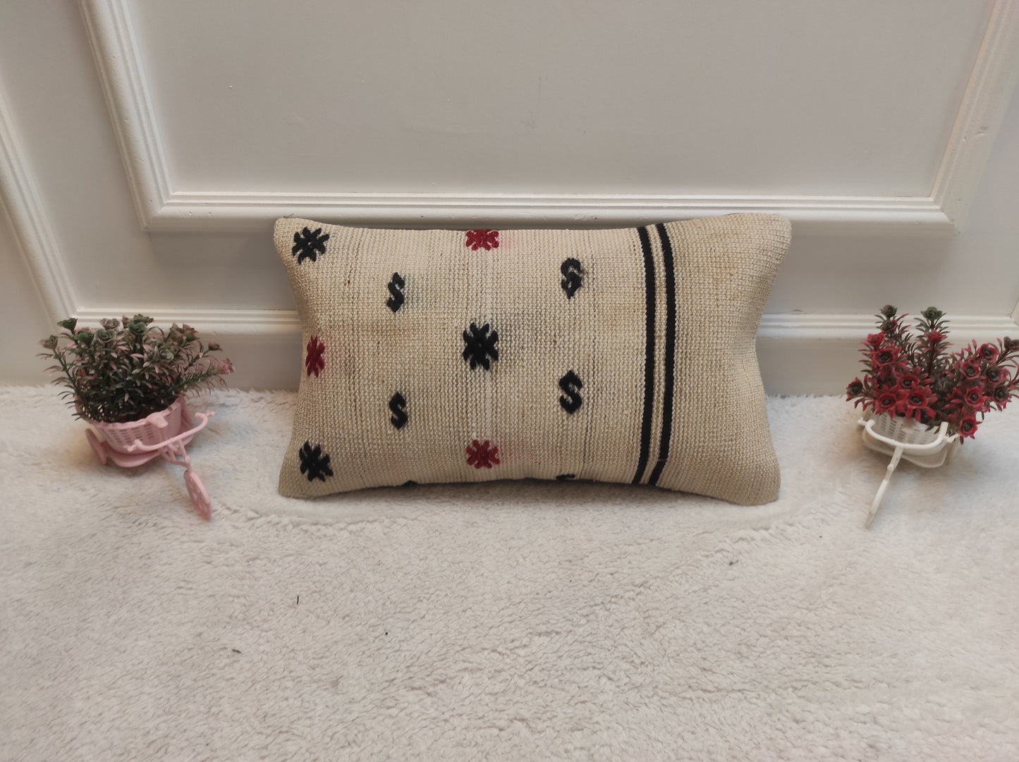 Handmade Kilim Pillow Cover: White Bohemian Lumbar Pillow (12x20 in)
