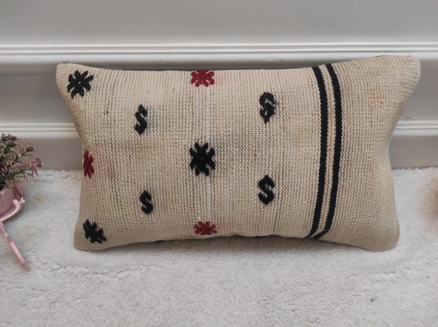Handmade Kilim Pillow Cover: White Bohemian Lumbar Pillow (12x20 in)