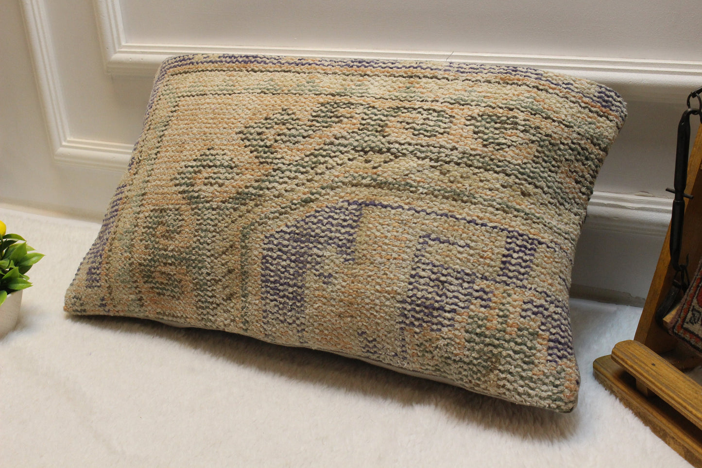 Handmade Kilim Lumbar Pillow Cover: Turkish Rug Pillow (12x24 inc)
