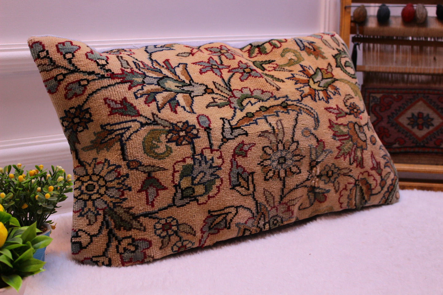 Floral Kilim Pillow Cover: Upcycled Turkish Rug, 12x24 inch