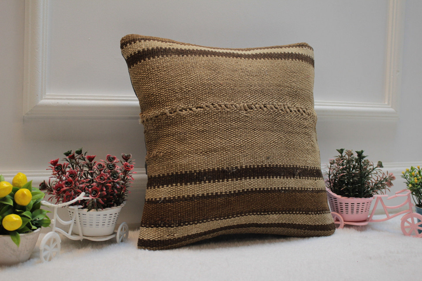 Handmade Kilim Pillow Cover: Vintage Turkish Wool, 16x16 inch